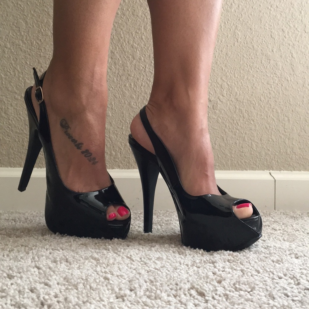 Black shiny heels
